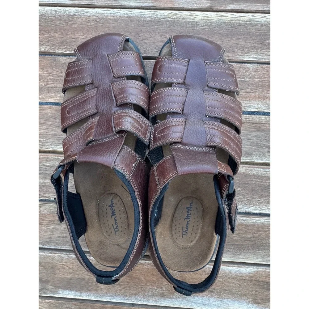 Thom McAn Mens Brown Leather Fisherman Sandals 12 Hook Loop Strap 84505